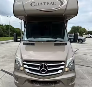Autocaravana T-h-o-r Motor Coach C-h-a-t-e-a-u 24BL 2019 con Aire Acondicionado y Emisión Euro 6, Autocaravanas RV - Product Image 4