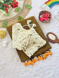 Sari en soie Manipuri Khadi tissé à la main avec de gros pompons pour mariage, fête, formel, toutes saisons - Product Image 2