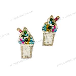 Boucles d'oreilles boule de neige de Noël pour femmes faites à la main boucles d'oreilles pendantes perlées de qualité supérieure tissu de Collection de vente chaude - Product Image 1