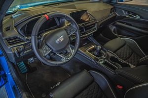CADILLAC CT4-V BLACKWING 2022 D'OCCASION CÔTÉ GAUCHE/DROIT - Product Image 5