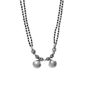 Collar con Colgante Geométrico Chapado en Rodio para Mujer con Detalles de Turquesa, Esmeralda y Perla de Agua Dulce - Product Image 2