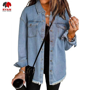 Veste en jean pour femme avec coupe élégante, boutons robustes, ajustement confortable et qualité de couture supérieure - Product Image 6