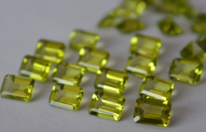 Natural Peridot Octagon Cut 5x7mm Faceted - Loose Peridot Octagon Cut - Product Image 3