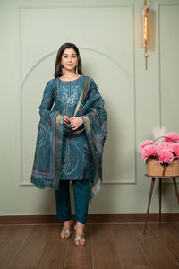 Ensemble Kurti indien décontracté en trois pièces, style A, design imprimé élégant, ensemble Kurti ethnique en trois pièces pour femmes pour un usage quotidien - Product Image 2