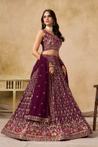 Lehenga Choli de Diseño Bollywood, Color Granate, Bordado, de Poliéster, Largo hasta el Suelo, de Secado Rápido, con Lentejuelas, Bordado Floral con Hilo Zari - Product Image 2