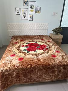 Couverture d'hiver 2Ply 4KG fabriquée au Vietnam conceptions personnalisées Style coréen 200x240cm fleur tricoté Rashel couvre-lit - Product Image 3