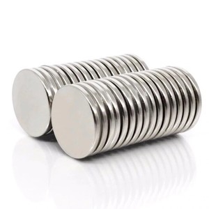 Imán de disco de neodimio súper fuerte de 10x1mm Imanes de tierras raras redondos finos 1-5mm de espesor NdFeB de alta potencia - Product Image 1