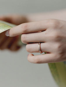 Anillo de Diamante Cultivado en Laboratorio de Corte Esmeralda, Color E, Claridad VVS2, Oro Sólido de 14k, para Mujer, Moderno, Proveedor Mayorista Personalizado - Product Image 4