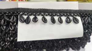 Encaje de Alta Calidad Ecológico con Cuentas y Patrón Geométrico, Encaje de Miel Marca Kodi Latkan para Saris y Lehengas, Bordado Personalizable - Product Image 5