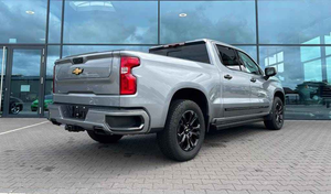 CHEVROLET Silverado High Country 6.2 V8 Black-Package Voll AUTOMATIQUE 2024 D'OCCASION - Product Image 2