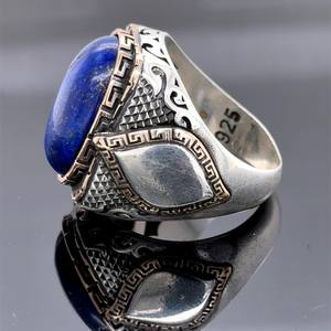 Anillo de Compromiso Étnico Azul Hecho a Mano con Lapislázuli Natural de Alta Calidad para Hombre, Chapado en Oro de 14K, Sin Níquel ni Plomo - Product Image 2