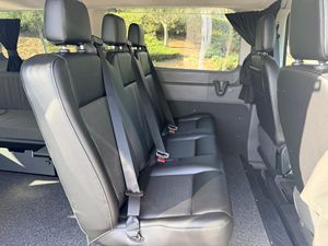 TRANSIT 350 XL AWD 2023, faible kilométrage, moteur en excellent état, transmission automatique, toit ouvrant panoramique, feux LED, prêt à être expédié - Product Image 2