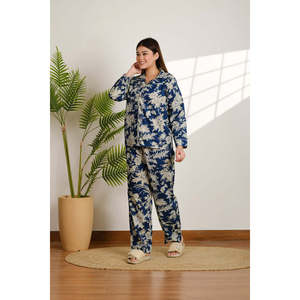 Ensemble de pyjama floral pour femmes, manches longues, longueur complète, en spandex tissé, doux, décontracté, col rabattu, taille élastique, respirant - Product Image 5