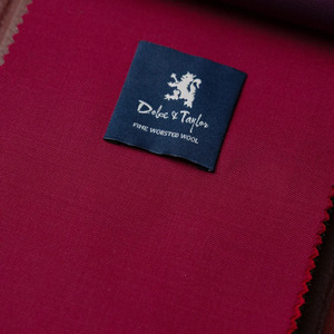 Traje de Dos Piezas a Medida para Mujer (Chaqueta y Pantalones) - Rojo Encanto de Terciopelo | Colección Femenina |   Desde Vietnam - Product Image 5