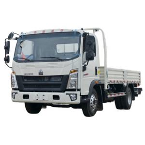 HOWO 3 톤 4*2 화물 평판 트럭 4m 경화물 트럭 4 톤 울타리 밴 트럭 판매 - Product Image 1