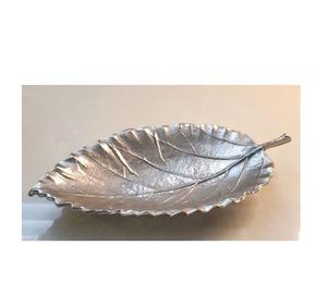 Plat de service vintage en forme de feuille en métal plaqué argent Design tendance plat en aluminium pour vaisselle produits de haute qualité - Product Image 4