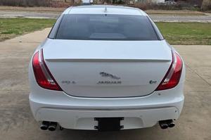 BEST-SELLER 2014 Jaguar XJR L, V8 suralimenté de 550 ch, Pack d'éclairage - Product Image 6