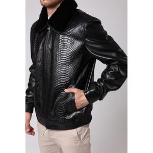 Chaqueta de piel de pitón negra para hombre, Cazadora Bomber de cuero con relieve de piel de serpiente, con cuello Rex desmontable - Product Image 3