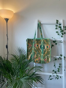 <b>Quilted</b> Velvet Reversible Summer Vintage Canvas Lining Zipper Closure Extra Large Lady Fashion <b>Tote</b> <b>Bag</b> for Travel & Shopping - Product Image 2