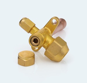 Vanne de dérivation à 3 voies de type S de 1/2 pouce, corps en laiton SAE à 45 degrés, tuyau en cuivre 23G, 800 PSI pour la connexion de charge de réfrigérant CVC - Product Image 1