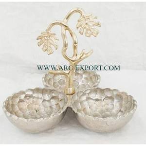 Nouveau Bol Rond Martelé de Designer pour Dattes et Fruits Secs, Bol de Service Alimentaire en Métal avec Poignées, Prix Grossiste, pour Fêtes - Product Image 6