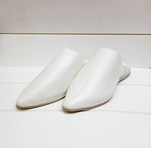 Sandalias de Verano Ligeras de Cuero Vacuno Genuino Marroquí, Pantuflas con Punta Puntiaguda, Mules Planos Hechos a Mano con Forro de Algodón, Casuales para Interiores - Product Image 1