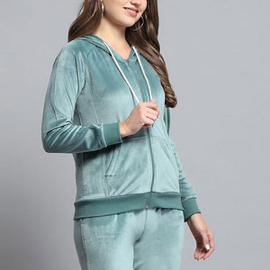 Conjunto de dos piezas de terciopelo de alta calidad personalizado para mujer Conjunto de dos piezas de terciopelo de venta directa de fábrica de alta demanda para mujer - Product Image 5