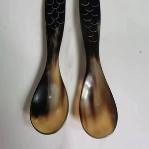 Cuillères de service en buffle polies miroir, faites à la main, de la meilleure qualité, pour les fêtes et la table - Product Image 1