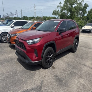 TOYOTA RAV4 LE FWD 2024 USADO, Volante a la Izquierda/Derecha - Product Image 1