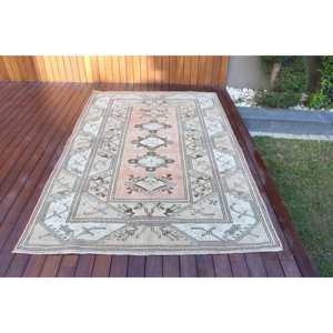 พรมวินเทจตุรกี ขนาด 5.1x7.7 ฟุต (154x236 ซม.) สีขาวชมพู ลายต้นไม้และพืช - Product Image 1