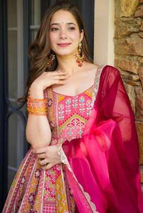 Conjunto de Salwar Kameez Garba Especial con Dupatta, 3 Piezas, Listo para Usar, Seda Japonesa Regular Pesada de Secado Rápido, para Fiestas de Navratri - Product Image 3