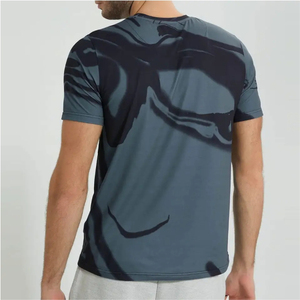 Nouveauté T-shirt Homme en Coton 100% Respirant à Séchage Rapide, Col Rond, Manches Courtes, Logo Personnalisé, Haute Qualité, Fabriqué au Pakistan - Product Image 2