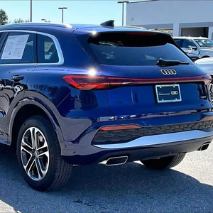 โปรโมชั่น (W&T) รถยนต์มือสอง Audi Q5 Premium Plus 4 ประตู SUV ขับเคลื่อน 4 ล้อ ปี 2025 (เครื่องยนต์ 2.0 ลิตร 4 สูบ เทอร์โบ 7AM) รถ SUV มือสอง - Product Image 1