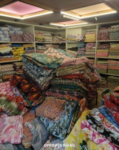 ชุดเดรสและผ้าม่านผ้าฝ้ายออร์แกนิกสำหรับผู้หญิงผ้าพิมพ์ลายบล็อคมือสไตล์อินเดีย - Product Image 1