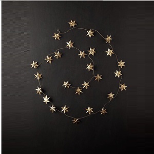 Decoración colgante de Navidad Festiva y moderna Durable y fácil de instalar Perfecto para la decoración del hogar y la Oficina - Product Image 2