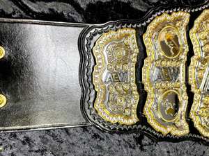 Ceinture de championnat personnalisable Design unique avec matériaux durables pour tournois de lutte Sports Entertainment & Awards - Product Image 2