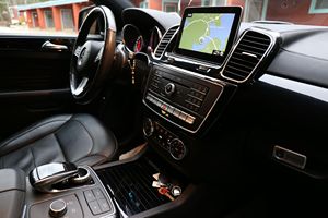 Mercedes-AMG GLE 43 Coupé 2019, 1 Dueño, Motor V6 Biturbo, Tracción en las Cuatro Ruedas, Volante a la Izquierda, Cuero, Techo Panorámico, Cámara Trasera de 360°, Diseño Rojo Cardenal - Product Image 4