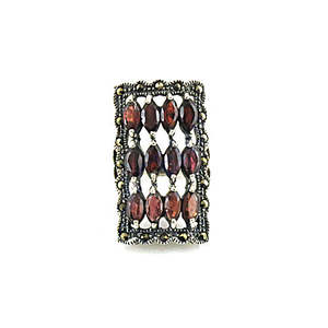 Bague rectangulaire en argent sterling 925 avec incrustation de grenat et de marcassite, plaqué or rose et rhodié 18 carats, style tendance hip-hop - Product Image 1