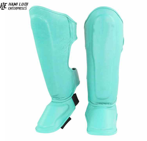 สนับหน้าแข้งมวยไทยพิมพ์ลายโลโก้แบบกำหนดเองพร้อมวัสดุหนัง PU และการป้องกันระดับมืออาชีพ - Product Image 6