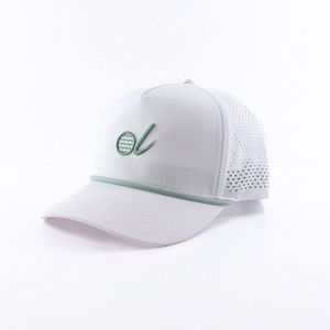 Gorra de Golf Ligera de Alto Rendimiento con Perforación Láser Personalizada y Logotipo Bordado en 3D, Transpirable y Ajustable con Cierre a Presión - Product Image 1