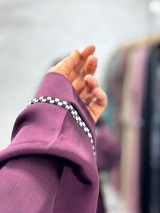 Abayas élégantes et modestes brodées à la main pour femmes, vêtements et accessoires musulmans traditionnels - Product Image 2
