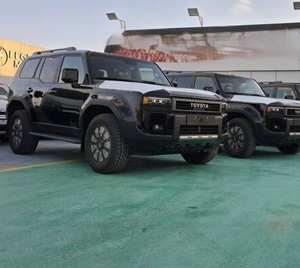 Clean Black 2024 para Vehículo Usado con Volante a la Izquierda, 7 Plazas, Llantas de Aleación, Asientos de Cuero, Sistema de Navegación, Arranque Remoto, Android - Product Image 3