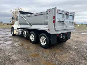 Heavy Duty Long Distance Semi Truck Tractor Head 6x4 Sleeper Cab Diesel Freight <b>Transport</b> Truck - Product Image 2