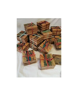 Posavasos de madera de acacia y resina para bebidas de 6 piezas Productos de gran oferta Accesorios Esteras y almohadillas posavasos de resina de madera - Product Image 2