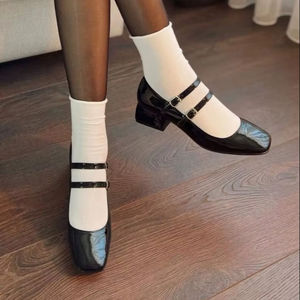 Sandalias de Tacón Cuadrado de 3 cm con Punta en Pico y Tira Trasera de Charol Negro para Mujer, Producción de Calzado, Tallas 40-43, Hecho en Turquía - Product Image 1