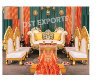 Moderne Professionelle Tragbare Luxuriöse Italienische Zweisitzer-Stühle aus Fiberglas, Anpassbare Hochzeitsbühnen-Möbel für Hochzeiten