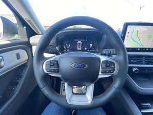 รถฟอร์ด เอ็กซ์พลอเรอร์ แอคทีฟ AWD SUV ปี 2024 มือสอง ยาง R20 พวงมาลัยซ้าย ภายในสีเข้ม เบาะหนัง เกียร์อัตโนมัติ กล้องมองหลัง - Product Image 6