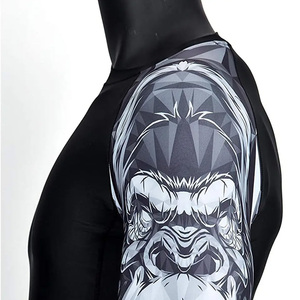 Maillot de bain à manches longues pour homme – Design personnalisé, col rond, vêtements de sport, vente flash - Product Image 4