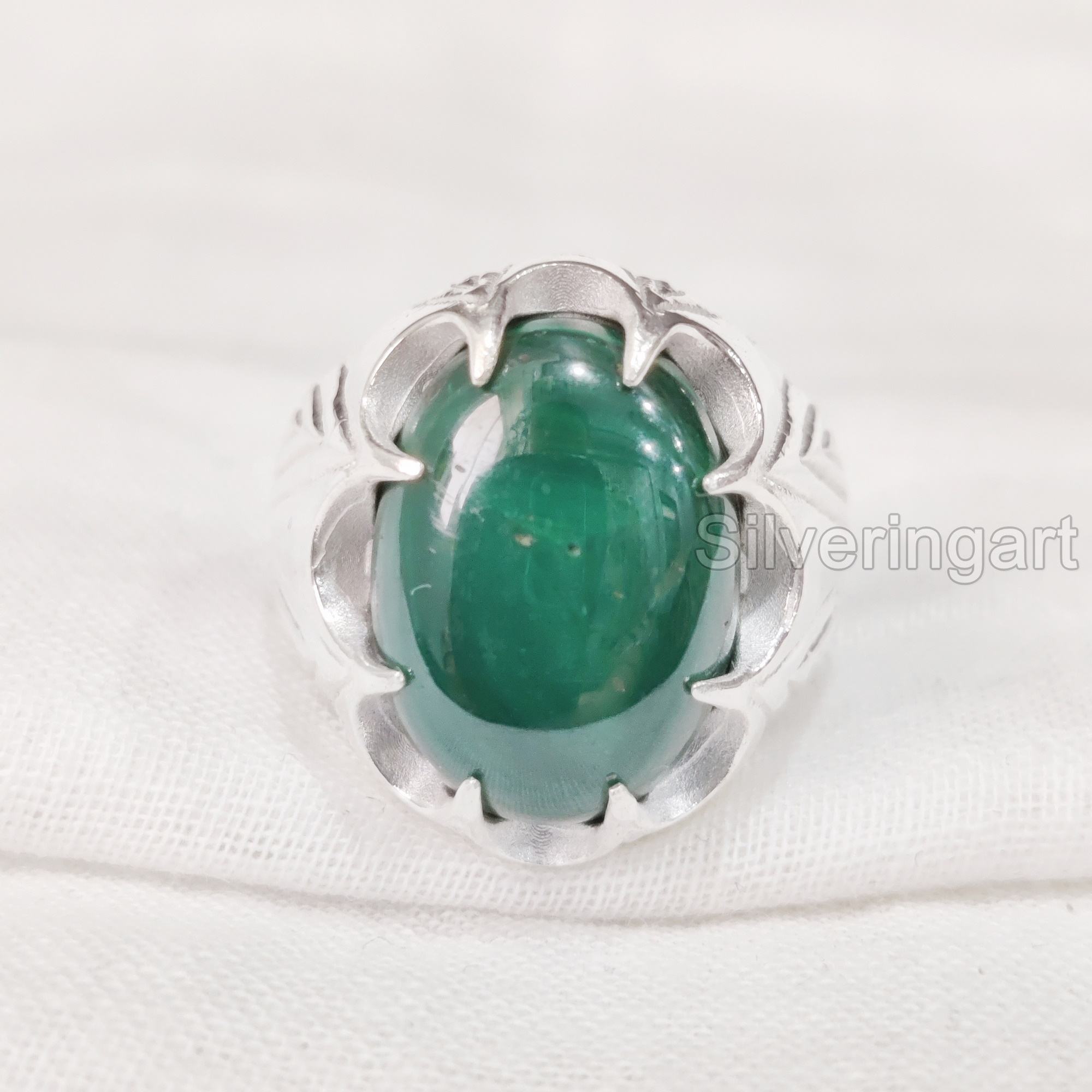 สีเขียว