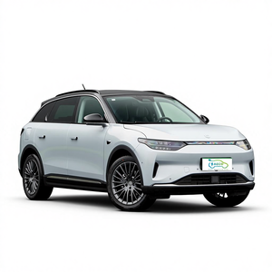 Toyota C-H-R XLE SUV d'occasion 2018 |   Jantes R17 |   Automatique |   Sièges en cuir |   Caméra arrière |   Conduite à gauche - Product Image 5